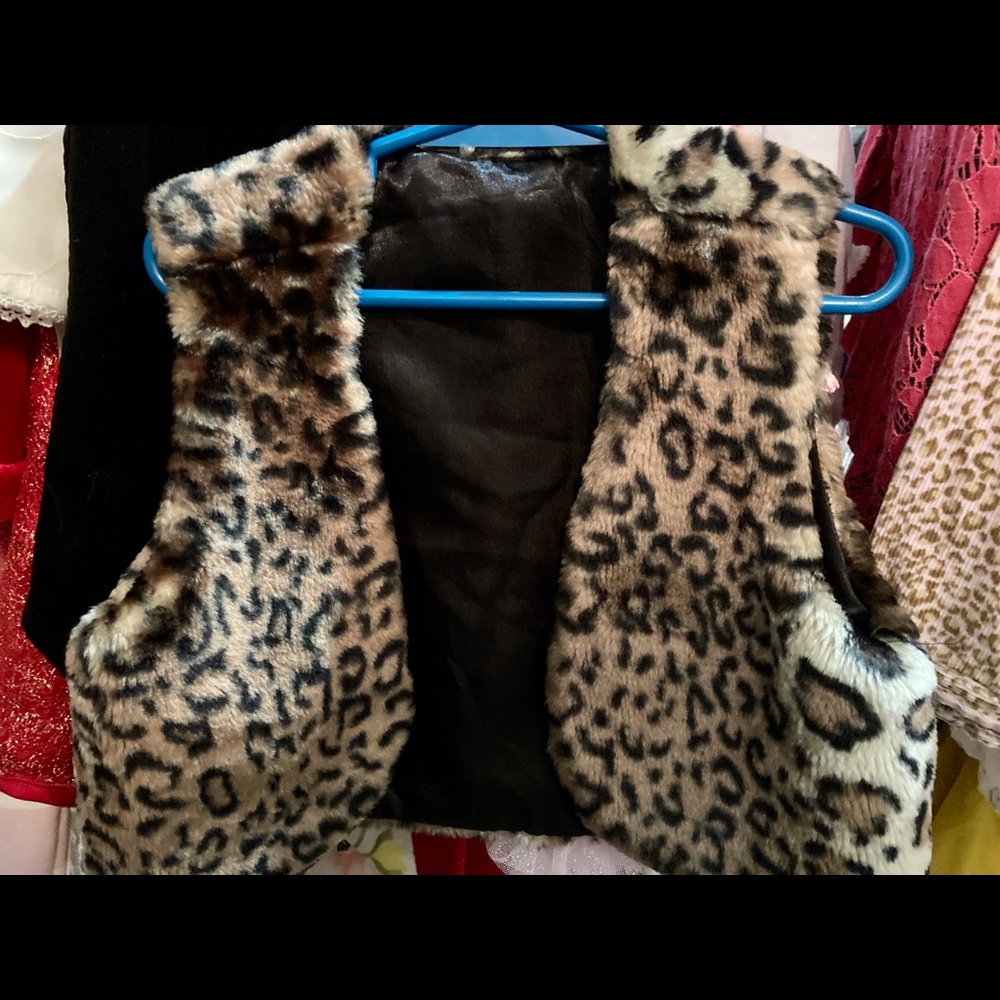 Girl’s Fur Animal print vest